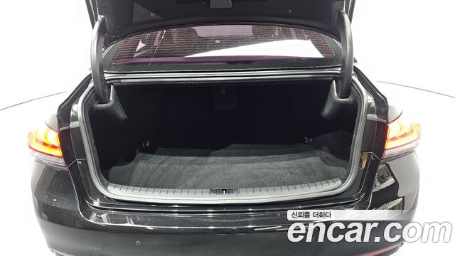 Genesis G80 2018 — photo 24