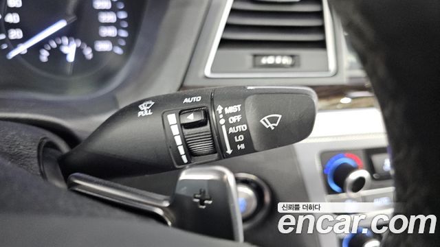 Genesis G80 2018 — photo 26