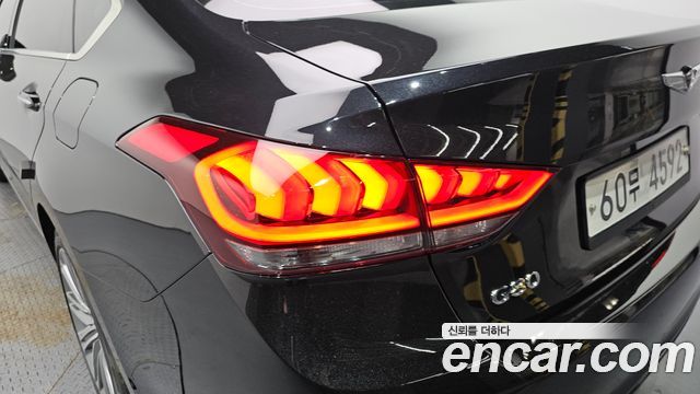 Genesis G80 2018 — photo 9