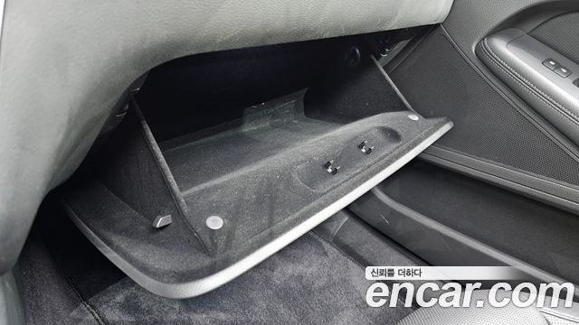 Genesis G80 2018 — photo 27
