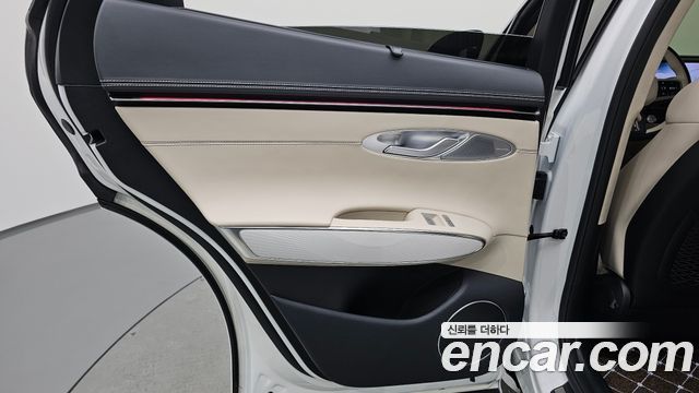 Genesis GV70 2025 — photo 15