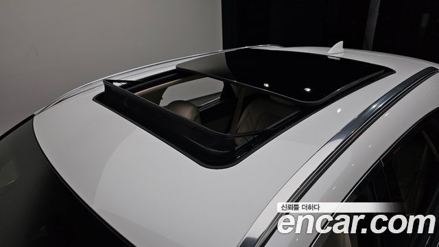 Genesis GV70 2025 — photo 31
