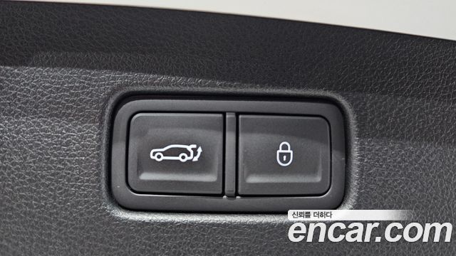 Genesis GV70 2025 — photo 32