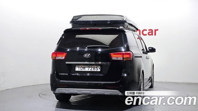 Kia Canival 2017 — photo 4