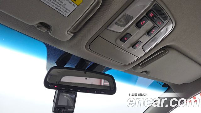 Kia Canival 2017 — photo 23