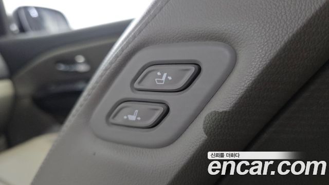Kia Canival 2017 — photo 24