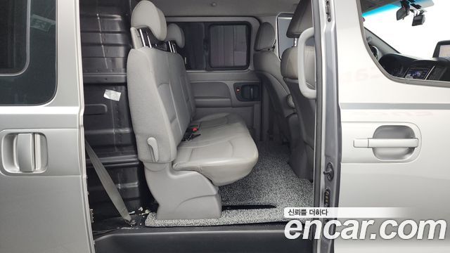 Hyundai Starex 2017 — photo 17