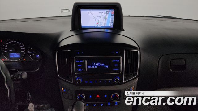 Hyundai Starex 2017 — photo 20