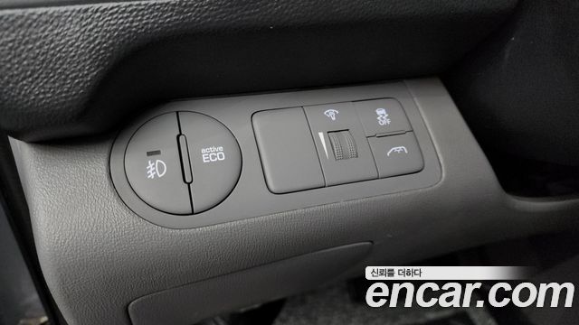 Hyundai Starex 2017 — photo 22