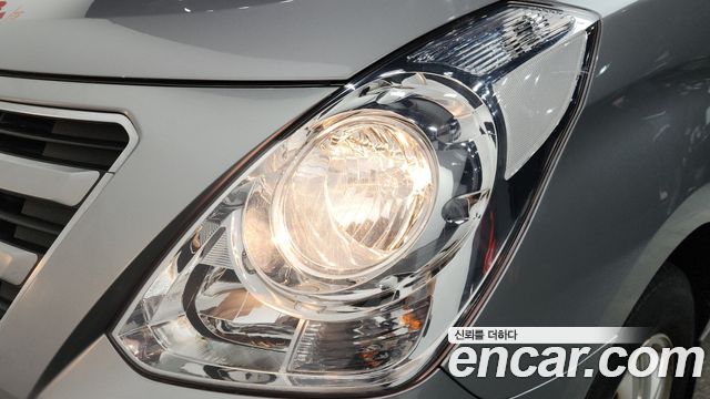 Hyundai Starex 2017 — photo 8