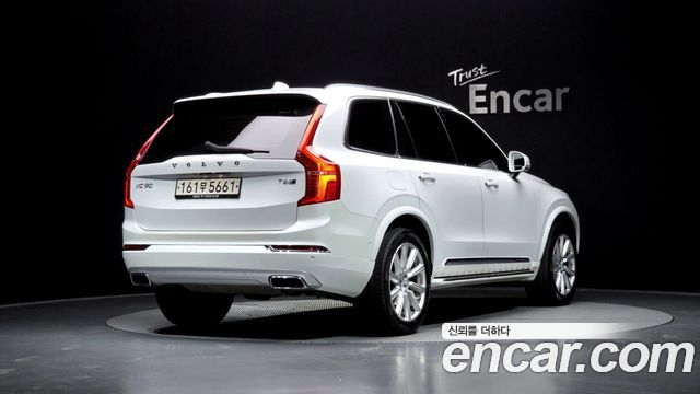 Volvo XC90 2018 — photo 2
