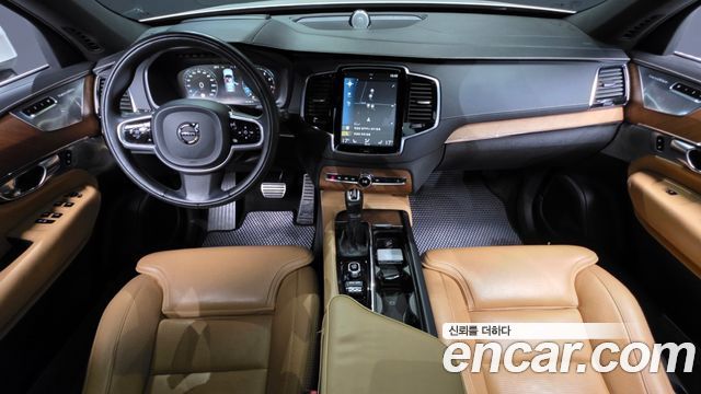 Volvo XC90 2018 — photo 10