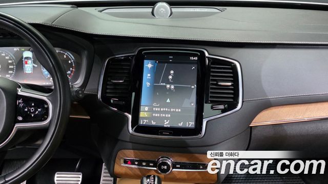 Volvo XC90 2018 — photo 20