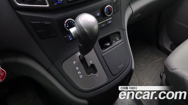 Hyundai Starex 2019 — photo 9