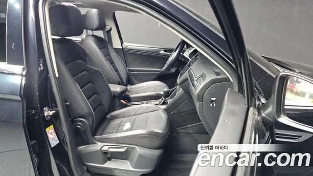 Volkswagen Tiguan 2020 — photo 11
