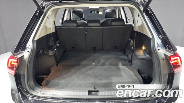 Volkswagen Tiguan 2020 — photo 20