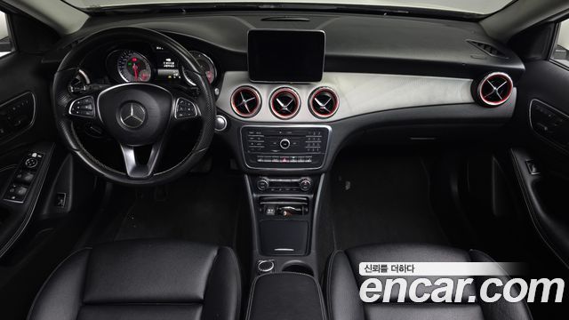 Mercedes-Benz GLA-Class 2016 — photo 7