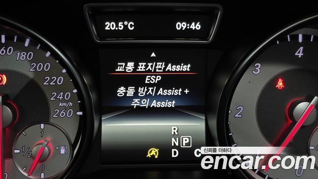 Mercedes-Benz GLA-Class 2016 — photo 18