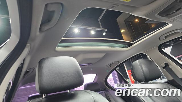 BMW 5-Series 2013 — photo 19