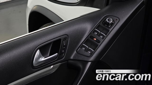 Volkswagen Tiguan 2013 — photo 16