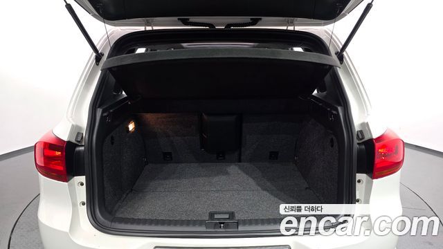 Volkswagen Tiguan 2013 — photo 20