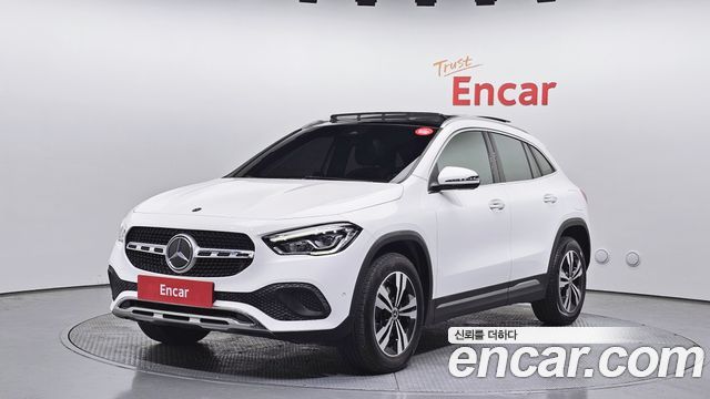 Mercedes-Benz GLA-Class 2021 — photo 1