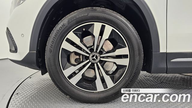 Mercedes-Benz GLA-Class 2021 — photo 5