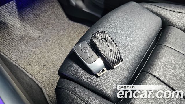 Mercedes-Benz GLA-Class 2021 — photo 16