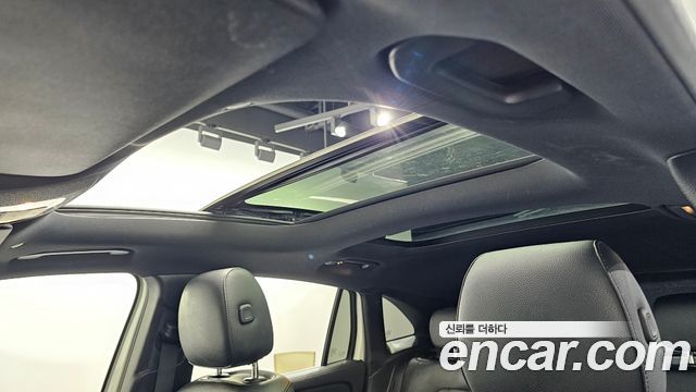 Mercedes-Benz GLA-Class 2021 — photo 18