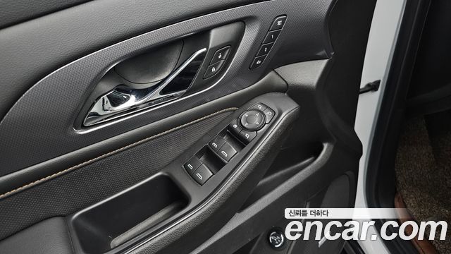Chevrolet Korea Traverse 2021 — photo 17
