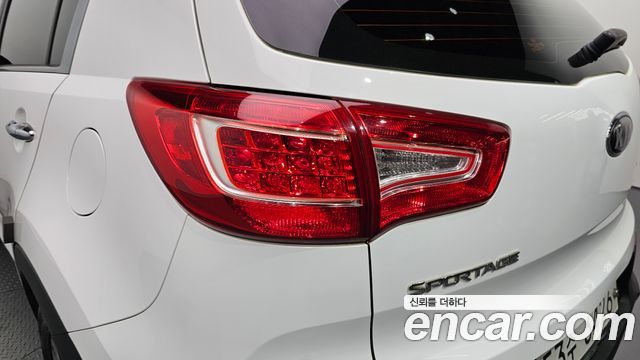 Kia Sportage 2013 — photo 9