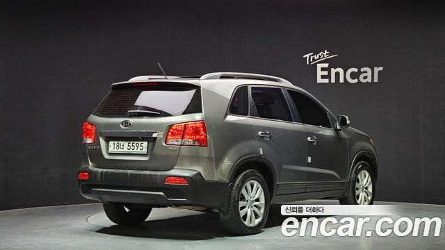 Kia Sorento 2010 — photo 2