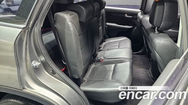 Kia Sorento 2010 — photo 11