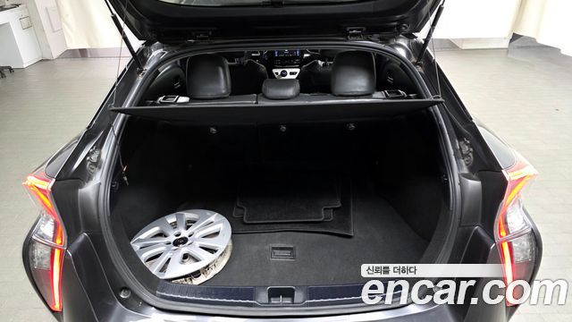 Toyota Prius 2017 — photo 20