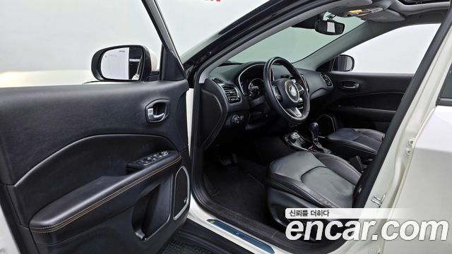 Jeep Compass 2019 — photo 10