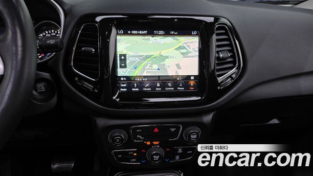 Jeep Compass 2019 — photo 14
