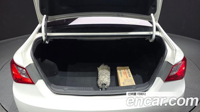 Hyundai Sonata 2012 — photo 20