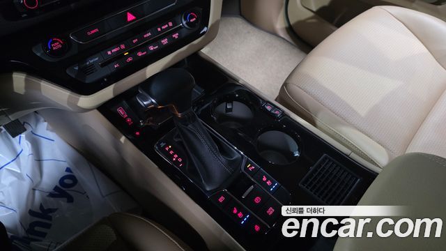 Kia Canival 2019 — photo 12