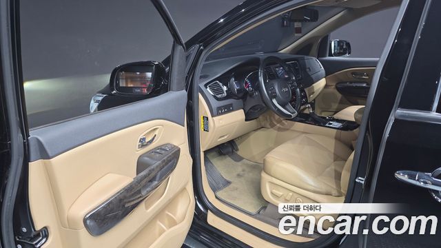 Kia Canival 2019 — photo 13