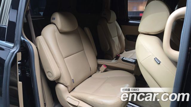 Kia Canival 2019 — photo 18