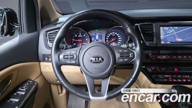 Kia Canival 2019 — photo 19