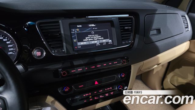 Kia Canival 2019 — photo 20