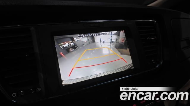Kia Canival 2019 — photo 21