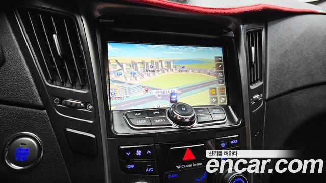 Hyundai Sonata 2013 — photo 17