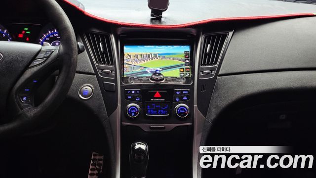Hyundai Sonata 2013 — photo 19