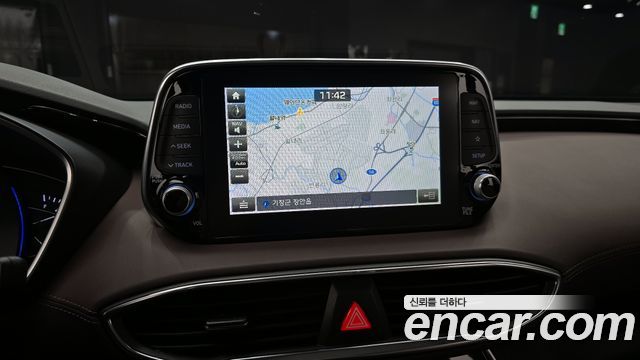 Hyundai Santafe 2019 — photo 22