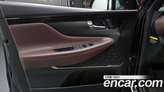 Hyundai Santafe 2019 — photo 14