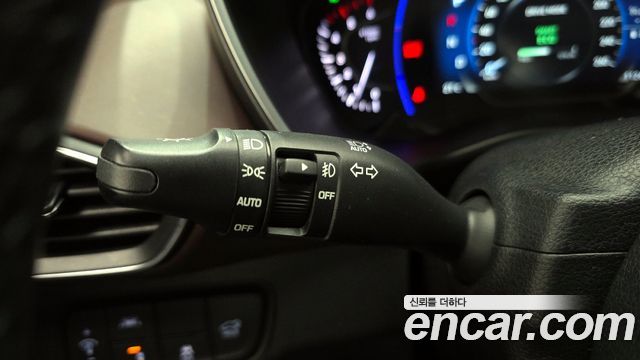 Hyundai Santafe 2019 — photo 28