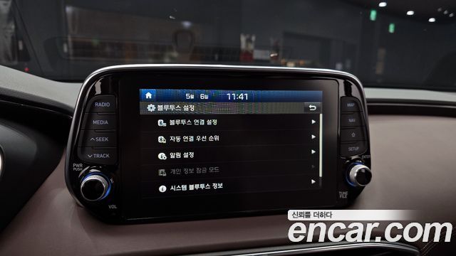 Hyundai Santafe 2019 — photo 31