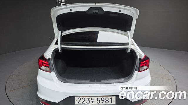 Hyundai AVANTE 2020 — photo 20